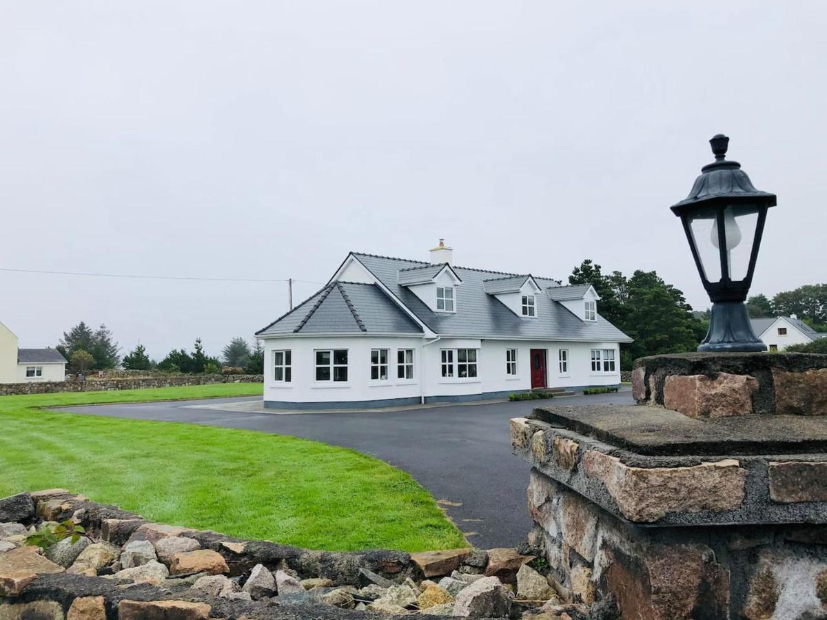 Connemara. 3 Bedroom, 8 Bed, Holiday Home Galway Exterior foto