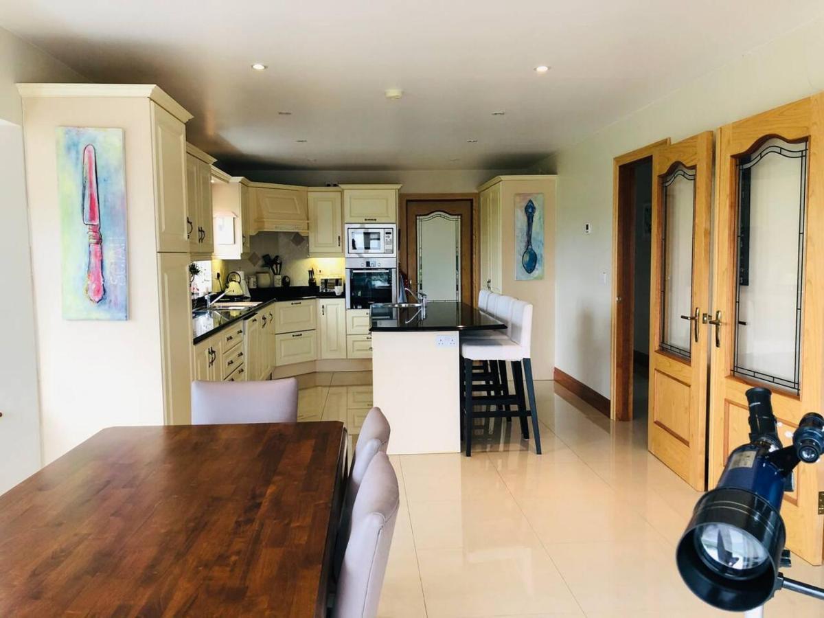 Connemara. 3 Bedroom, 8 Bed, Holiday Home Galway Exterior foto