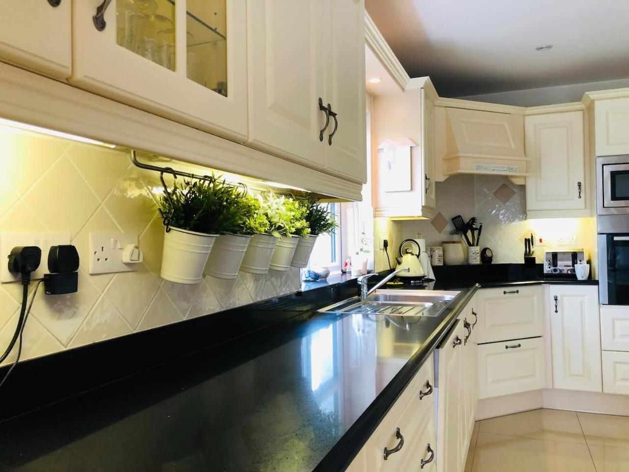 Connemara. 3 Bedroom, 8 Bed, Holiday Home Galway Exterior foto