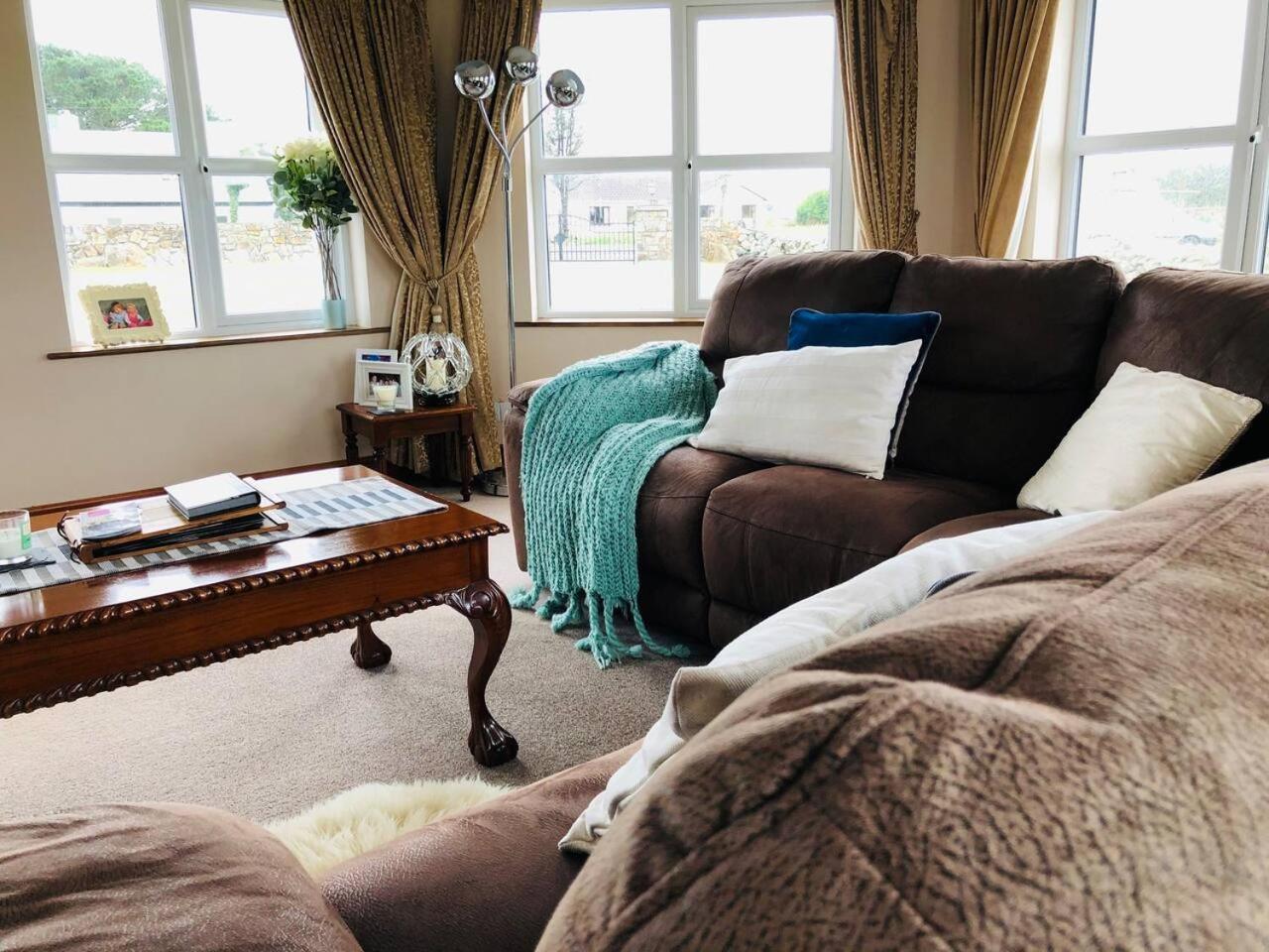 Connemara. 3 Bedroom, 8 Bed, Holiday Home Galway Exterior foto